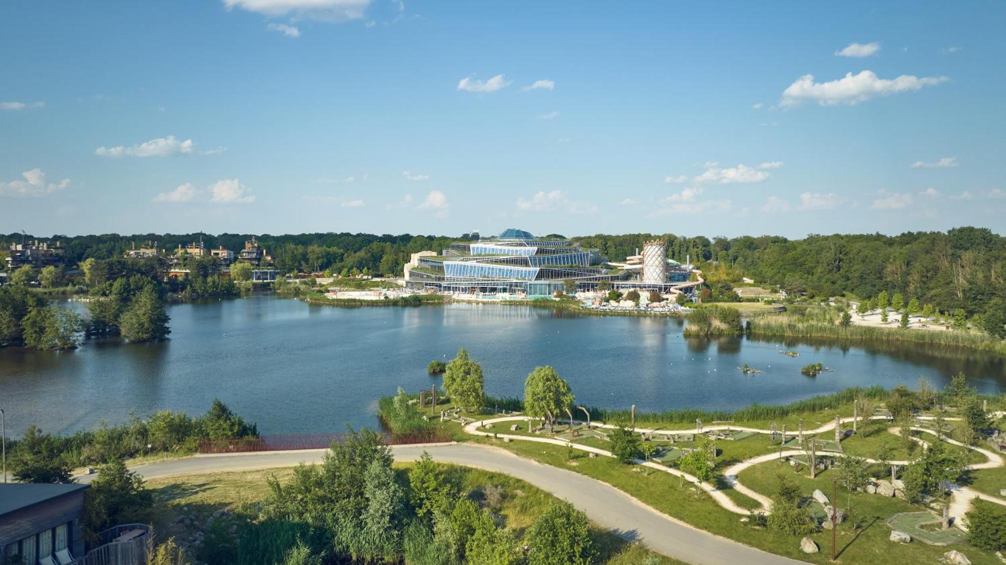 Center Parcs Villages Nature Paris Resort 4*